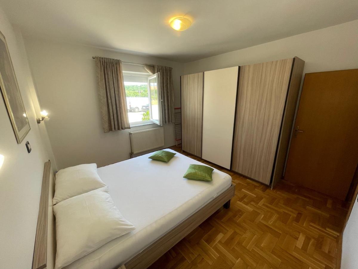 Apartments Duje Ribnica Obrovac Esterno foto