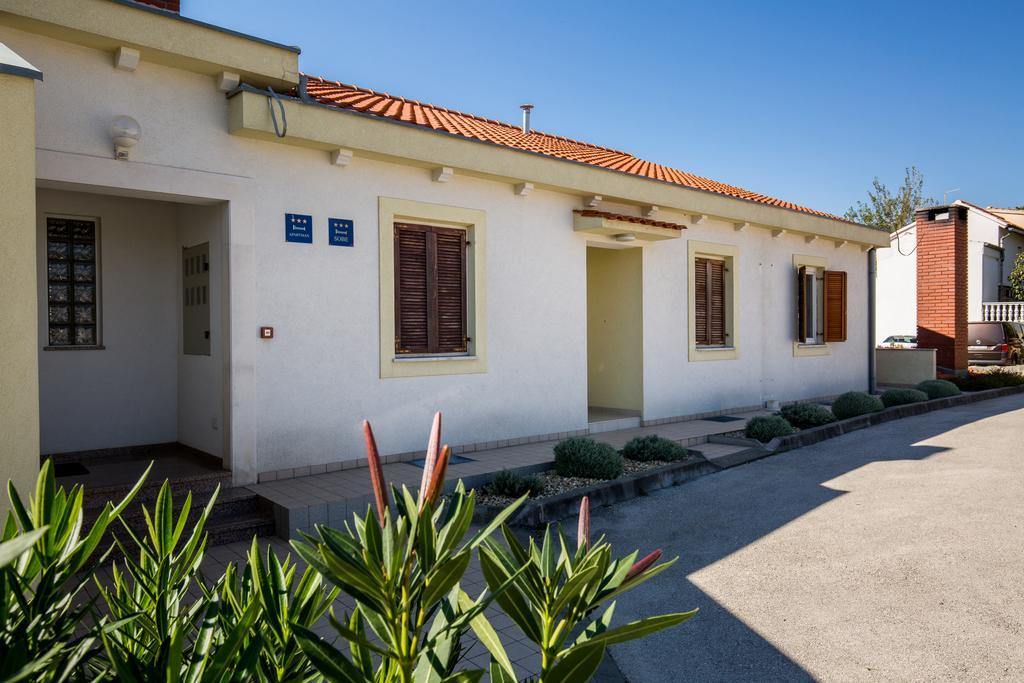 Apartments Duje Ribnica Obrovac Esterno foto