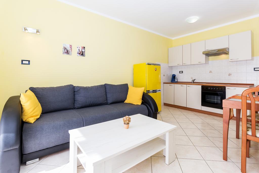 Apartments Duje Ribnica Obrovac Esterno foto