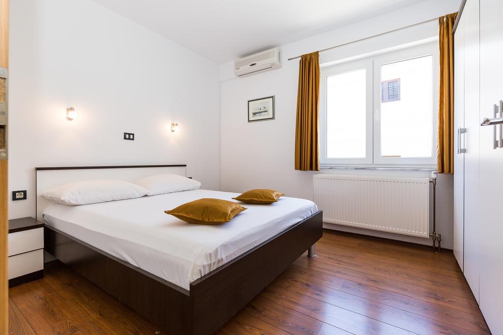 Apartments Duje Ribnica Obrovac Esterno foto