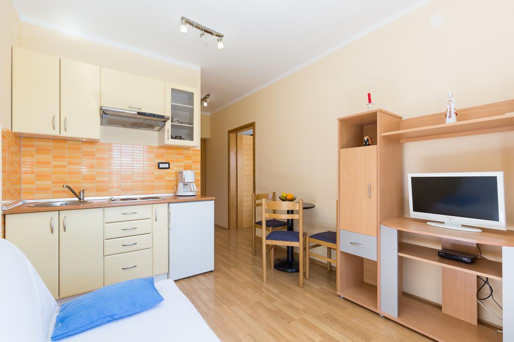 Apartments Duje Ribnica Obrovac Esterno foto